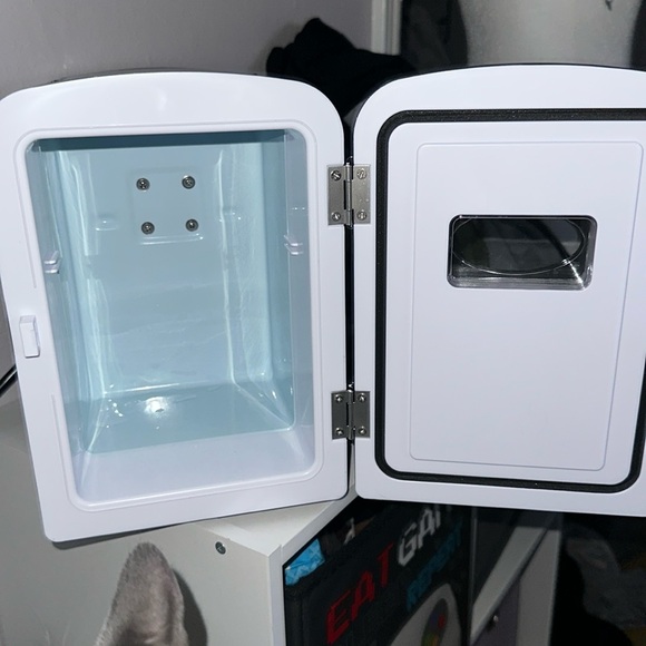 Kenmore mini fridge! used once! - Picture 4 of 4